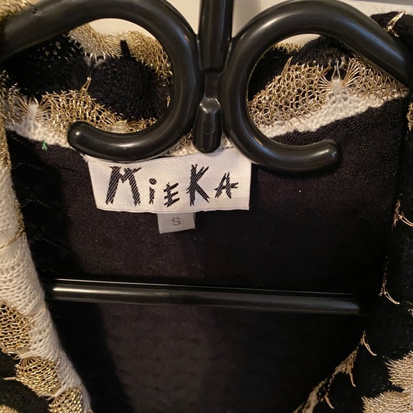 Mieka new asymmetrical sweater - Picture 6 of 6